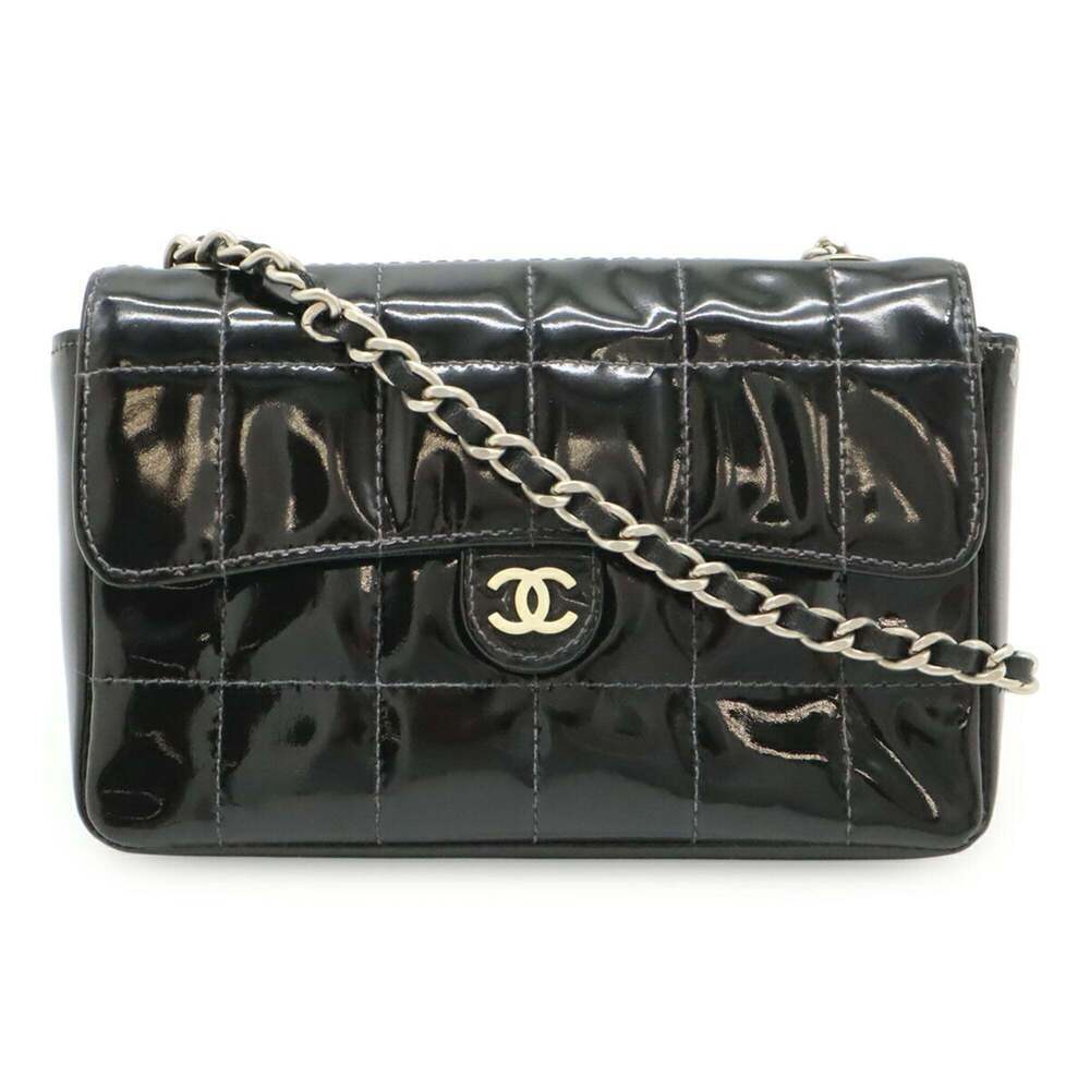CHANEL Black Leather Shoulder Bag